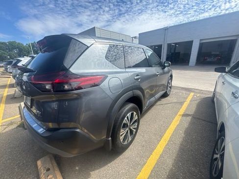 Used 2021 Nissan Rogue SV AWD/4WD image 4