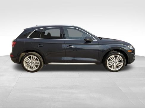 Used 2020 Audi Q5 Prestige AWD/4WD image 4