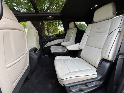 Used 2024 Cadillac Escalade Sport w/ LPO, ONYX Package AWD/4WD image 19
