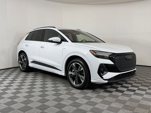 Used 2024 Audi Q4 e-tron Prestige image 6