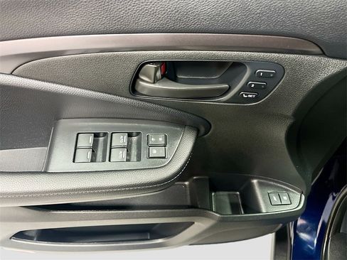 Used 2025 Honda Passport EX-L image 17