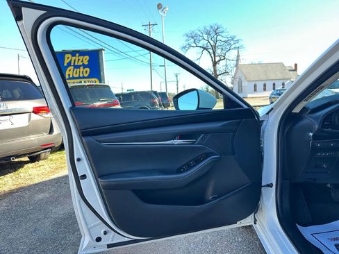 Used 2022 MAZDA MAZDA3 s FWD image 16
