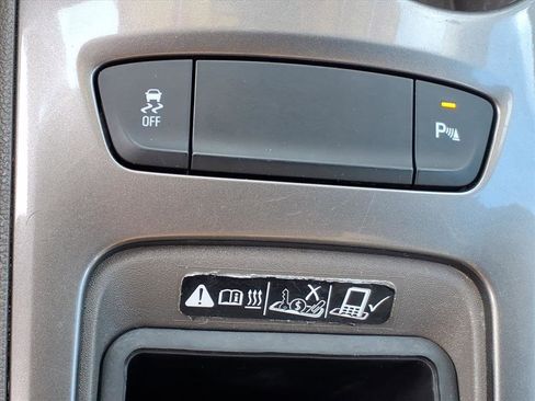 Used 2018 Chevrolet Cruze Premier image 7