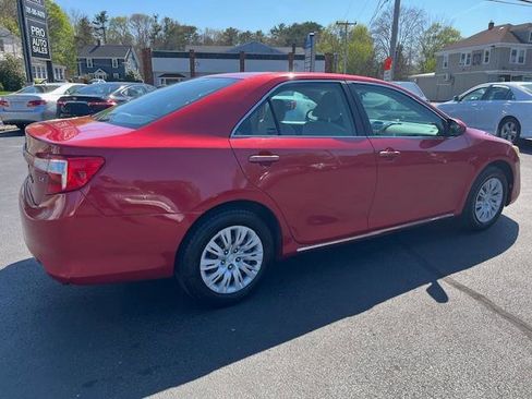 Used 2012 Toyota Camry LE FWD image 3