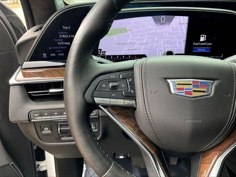 Used 2024 Cadillac Escalade Sport Platinum AWD/4WD image 11