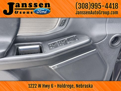 Used 2025 Ford Expedition Platinum AWD/4WD image 18