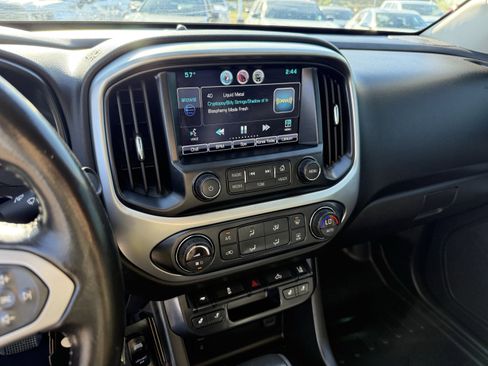 Used 2015 Chevrolet Colorado LT w/ Luxury Package image 19