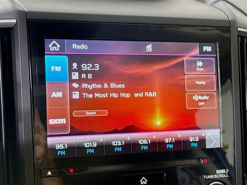 Used 2023 Subaru Crosstrek 2.5i Limited w/ Moonroof Package image 8