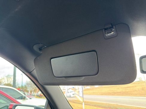 Used 2025 Chevrolet Colorado Z71 w/ Z71 Convenience Package 2 image 24