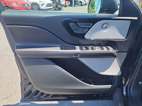 Used 2023 Lincoln Aviator Reserve w/ Equipment Group 201A AWD/4WD image 21