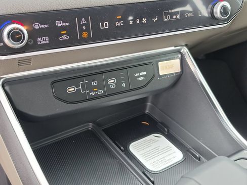 New 2026 Kia Carnival EX FWD image 27