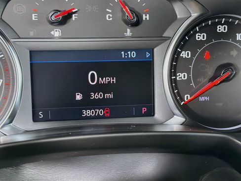 Used 2025 Chevrolet Blazer LT FWD image 19