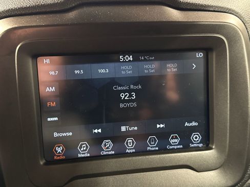 Used 2019 Jeep Renegade Sport w/ UConnect 7.0 Group FWD image 21