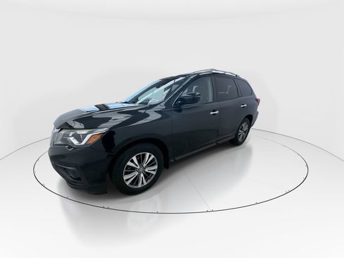 Used 2020 Nissan Pathfinder S image 4