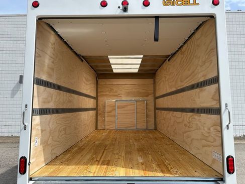 New 2027 Ford E-350 and Econoline 350 Super Duty w/ Power Equipment Group image 20