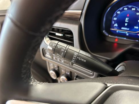 Used 2024 Chevrolet Suburban Z71 w/ Z71 Off-Road Package image 20