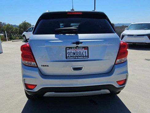 Used 2022 Chevrolet Trax LT w/ Redline Edition FWD image 7