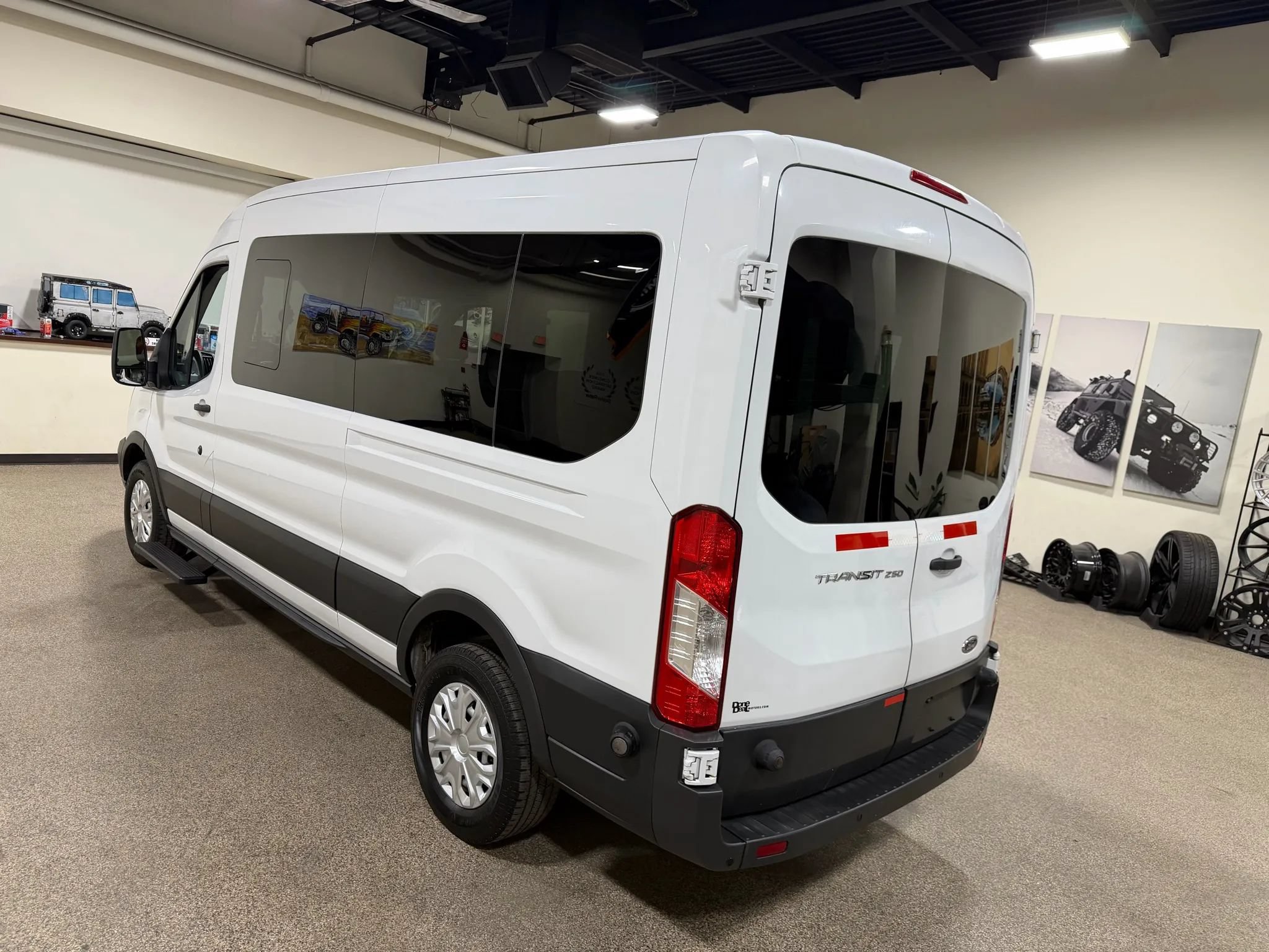 Used 2015 Ford Transit 250 148 Medium Roof RWD image 20