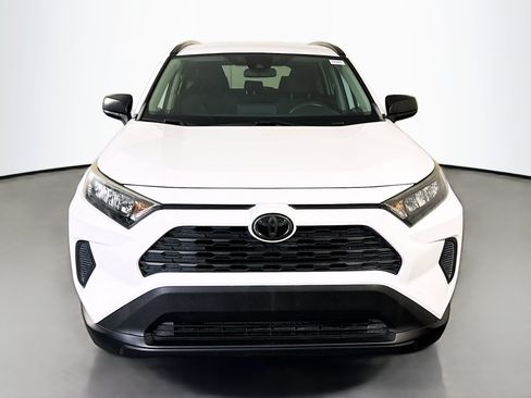 Used 2020 Toyota RAV4 LE image 2