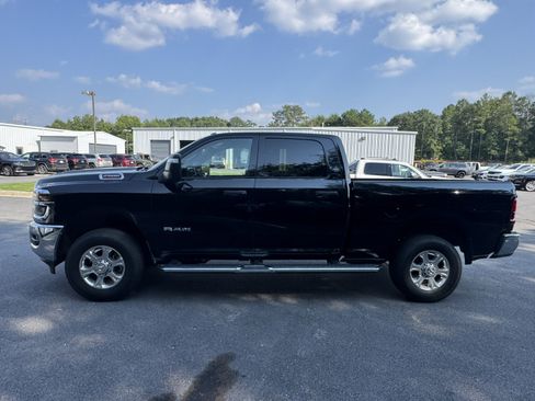Used 2025 RAM 2500 Big Horn AWD/4WD image 8
