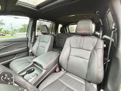 Used 2025 Honda Passport TrailSport image 8