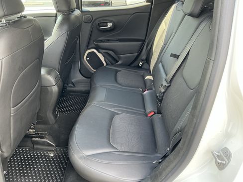 Used 2017 Jeep Renegade Trailhawk AWD/4WD image 16