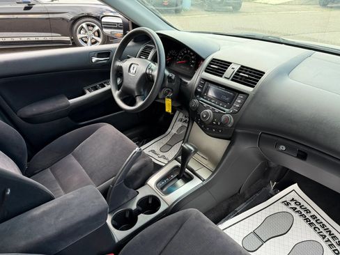 Used 2004 Honda Accord EX image 16