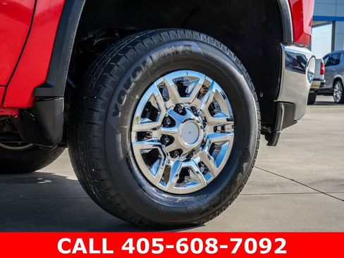 Used 2022 Chevrolet Silverado 2500 LT w/ Convenience Package image 9