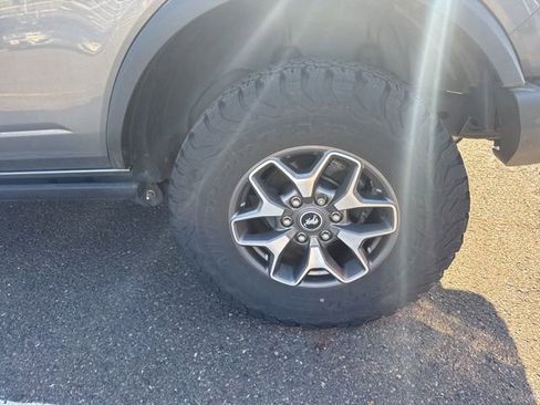 Used 2024 Ford Bronco Badlands image 5