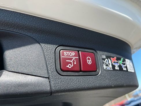 Certified 2026 Mercedes-Benz GLE 350 4MATIC image 23