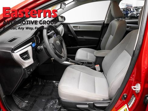 Used 2016 Toyota Corolla LE FWD image 13