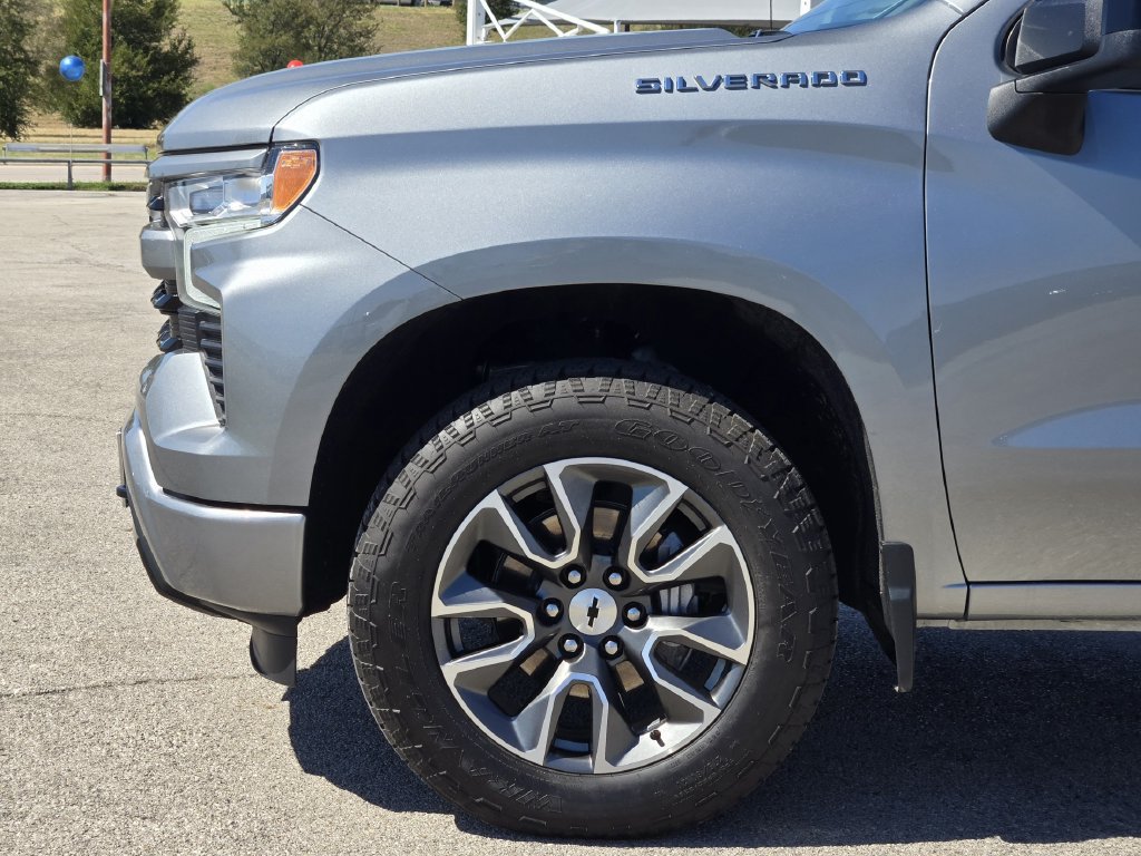 Used 2023 Chevrolet Silverado 1500 RST w/ Protection Package AWD/4WD image 8