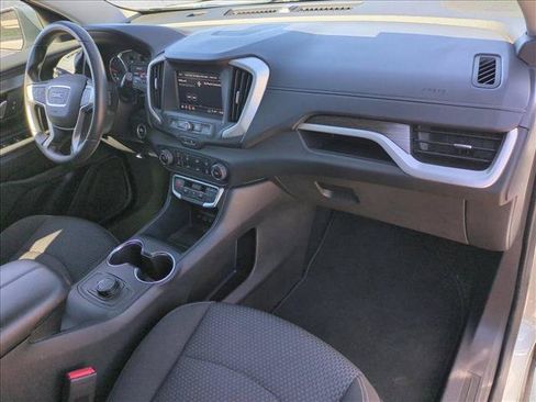 Used 2024 GMC Terrain SLE AWD/4WD image 20