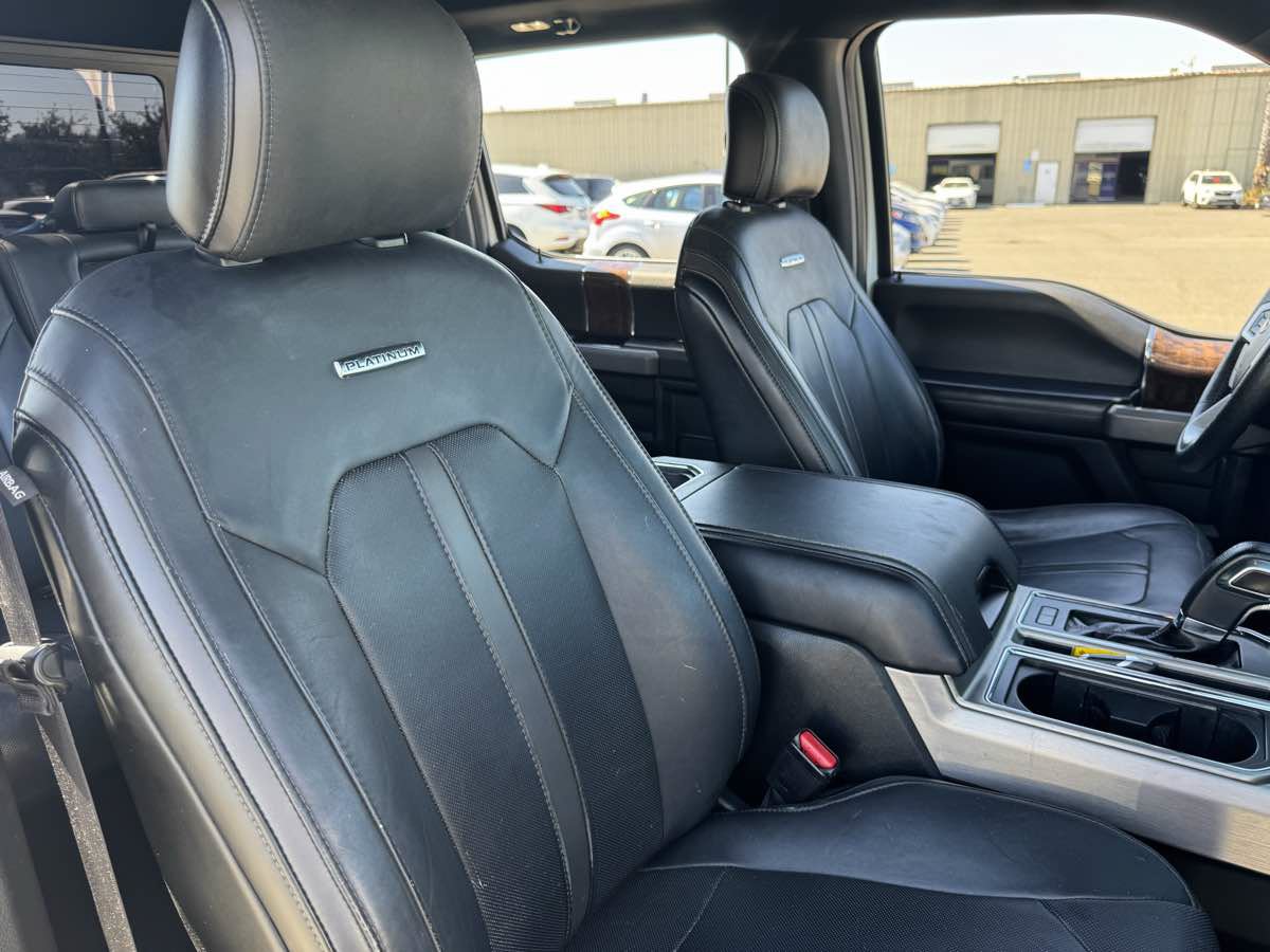 Used 2015 Ford F150 Platinum w/ Equipment Group 701A Luxury AWD/4WD image 15