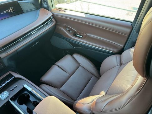 Certified 2025 Lincoln Navigator L Reserve AWD/4WD image 16
