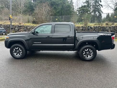Used 2021 Toyota Tacoma TRD Off-Road w/ TRD Premium Off Road Package image 2