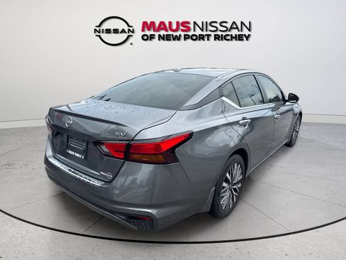Certified 2023 Nissan Altima 2.5 SV FWD image 11