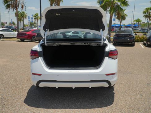 Used 2024 Nissan Sentra S FWD image 11