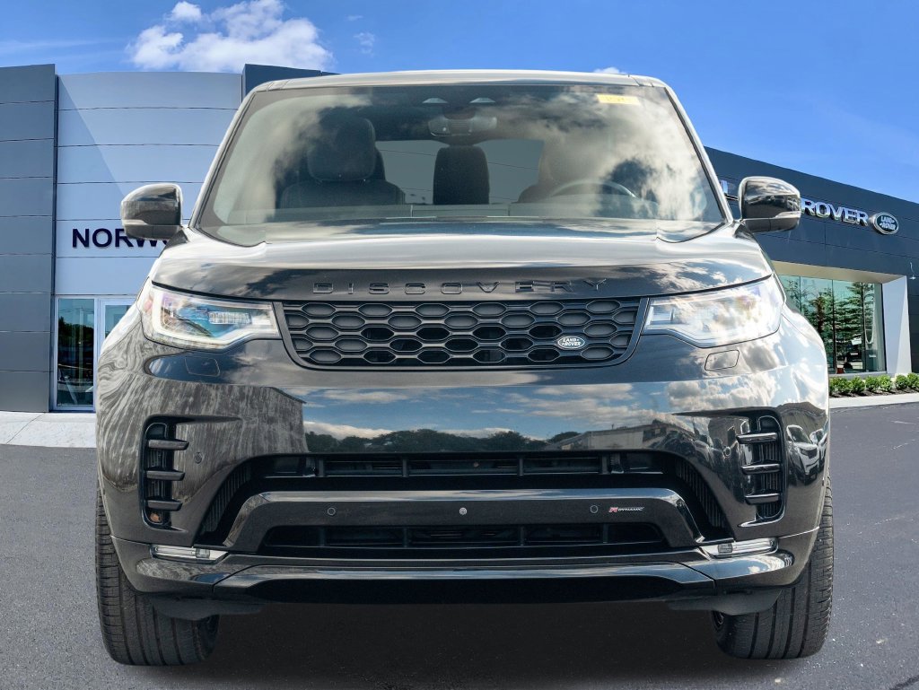 Used 2023 Land Rover Discovery S R-Dynamic AWD/4WD image 2