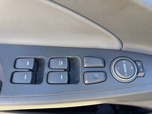 Used 2012 Hyundai Sonata SE w/ Navigation & Sunroof Pkg image 15