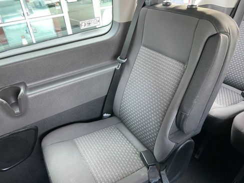 Used 2023 Ford Transit 350 XLT image 27