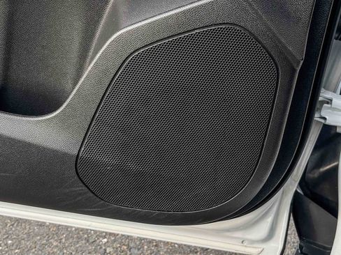 Certified 2025 Chevrolet Trax LT w/ LT Convenience Package image 42