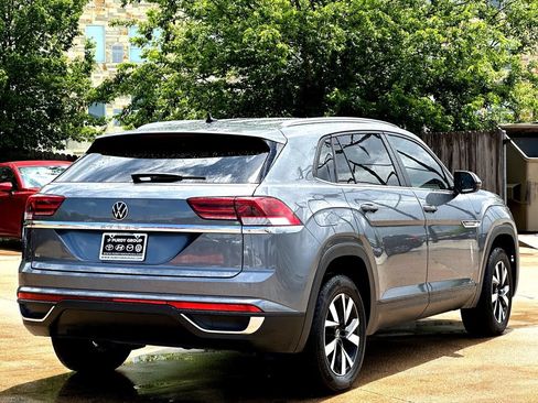 Certified 2023 Volkswagen Atlas Cross Sport SE FWD image 8