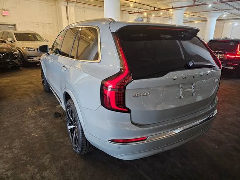 Certified 2025 Volvo XC90 B5 Core AWD/4WD image 2