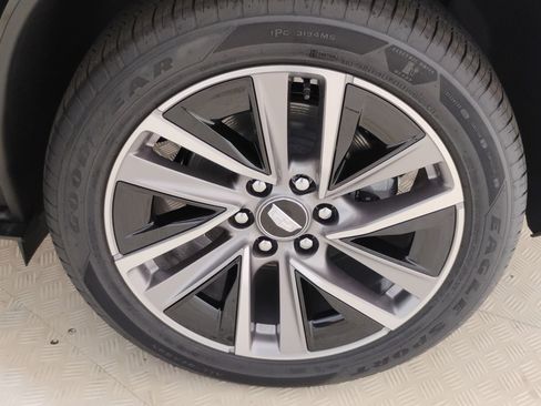 New 2026 Cadillac Vistiq Sport w/ LPO, Floor Liner Package image 33