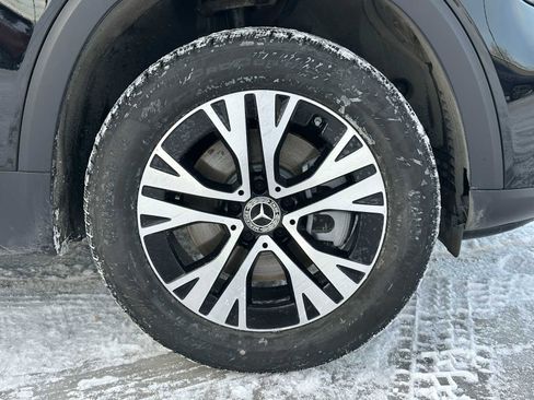 Used 2026 Mercedes-Benz GLB 250 4MATIC image 10