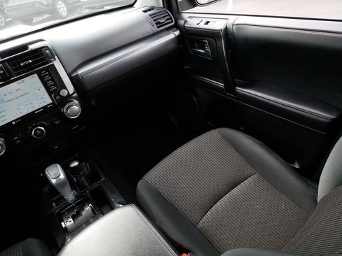 Certified 2024 Toyota 4Runner TRD Off-Road image 11