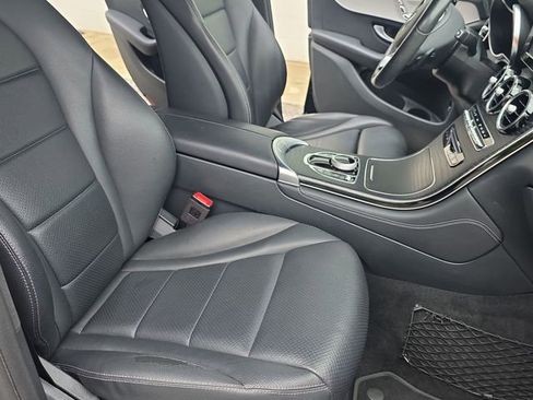 Used 2019 Mercedes-Benz GLC 300 image 11
