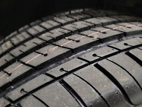 Used 2023 Chevrolet Bolt LT image 11