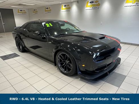 Used 2021 Dodge Challenger R/T Scat Pack RWD image 1